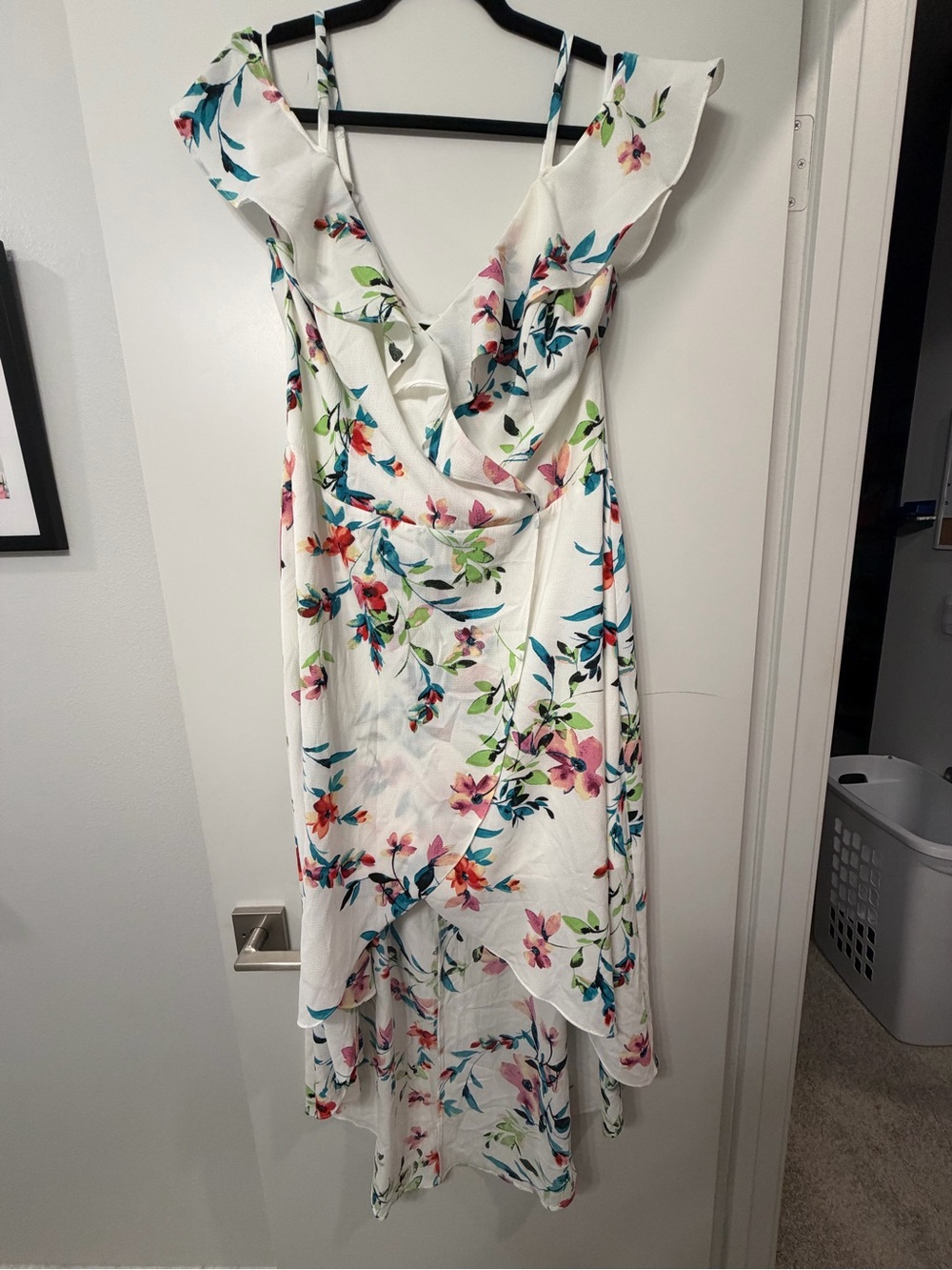 XXL Iz Byer White Floral High-Low Ruffle Wrap Dress